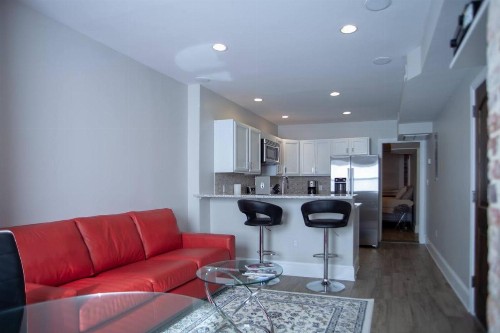Apt ideally situated in DC walk to metro Dupont Logan & monuments! - image 7