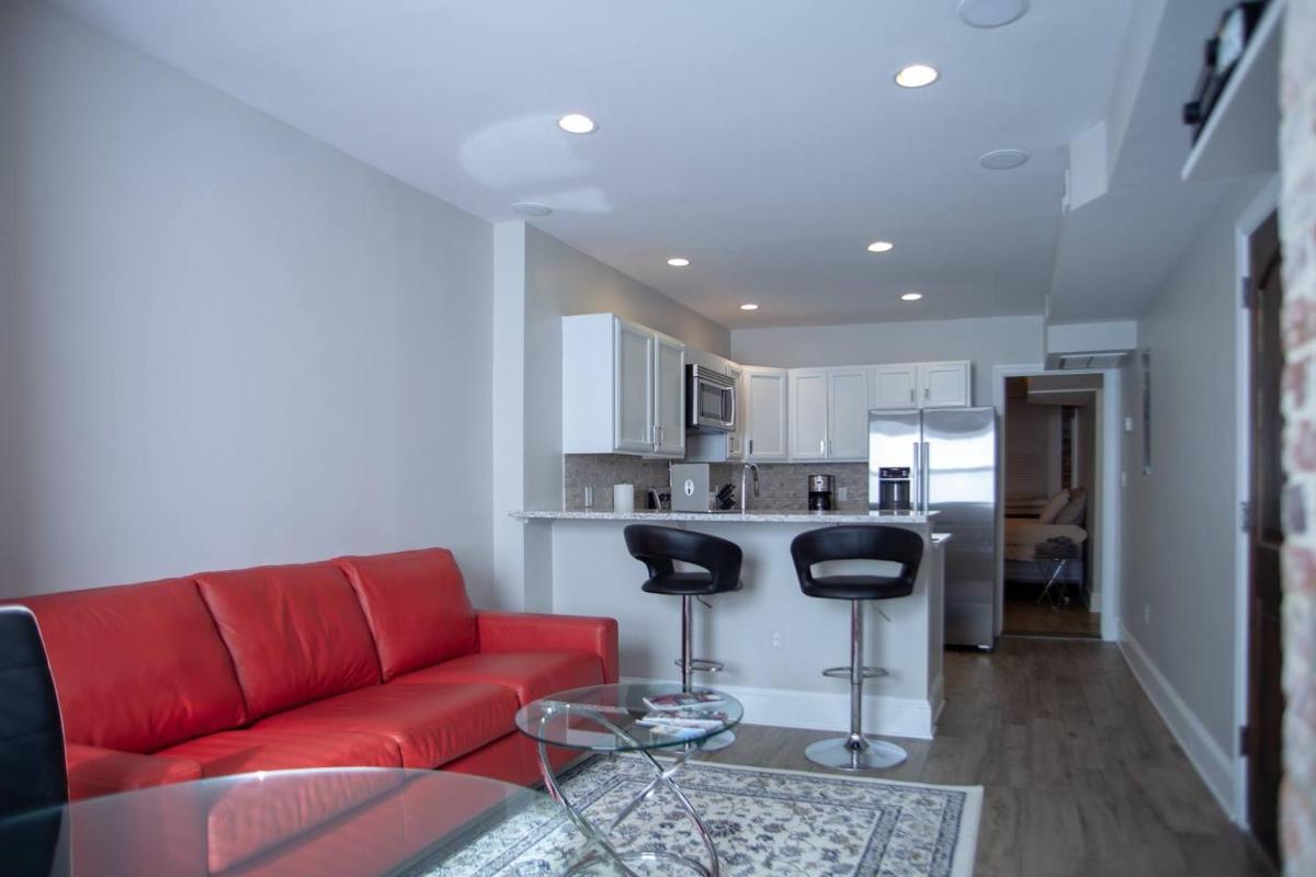 Apt ideally situated in DC walk to metro Dupont Logan & monuments! - image 7