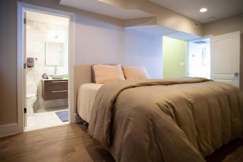 Apt ideally situated in DC walk to metro Dupont Logan & monuments! - image 8