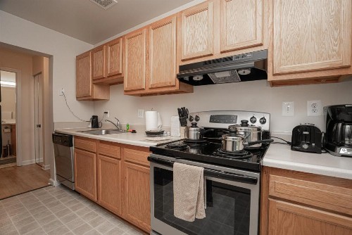 Walter Convention Center Apartments 30 Day Rentals - image 11