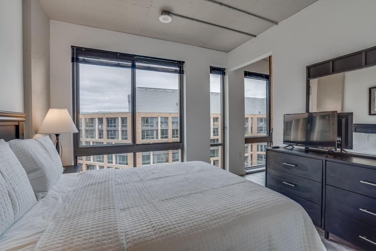 DC Marina Side 30 Day Stays - image 5