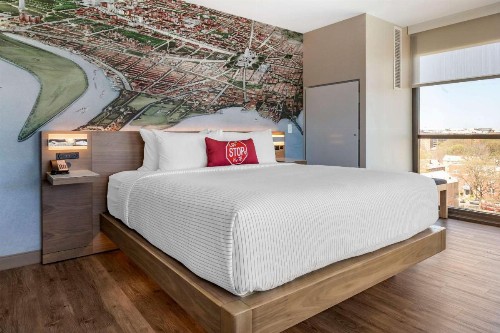 Cambria Hotel Washington D.C. Capitol Riverfront - image 2