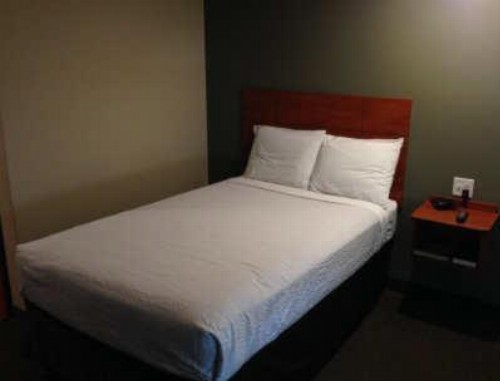 WoodSpring Suites Watford City - image 12