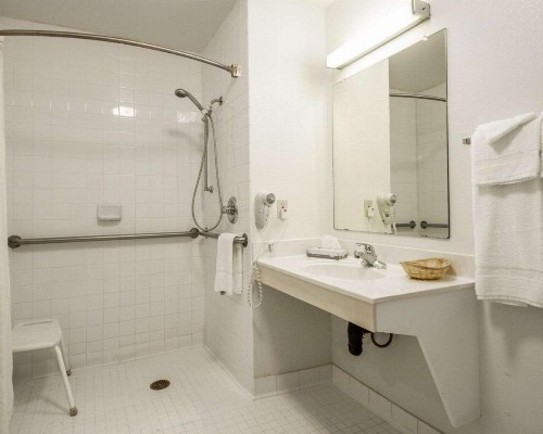 Rodeway Inn Watsonville - image 13