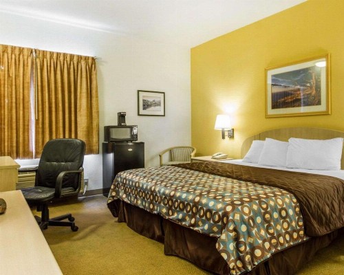 Rodeway Inn Watsonville - image 18