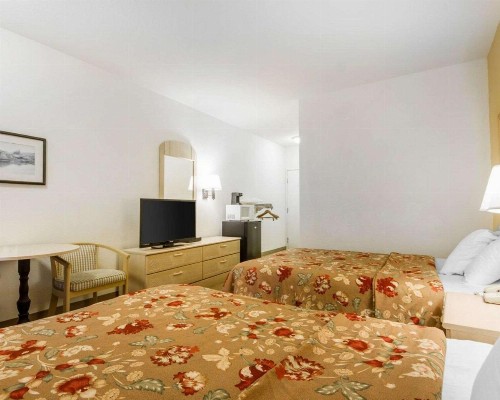 Rodeway Inn Watsonville - image 6