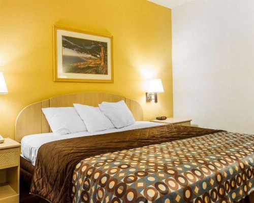 Rodeway Inn Watsonville - image 9