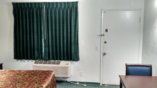 El Rancho Motel - image 20