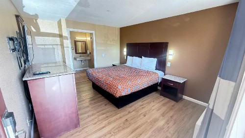 Valley Inn - image 21
