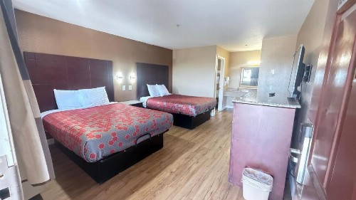 Valley Inn - image 23