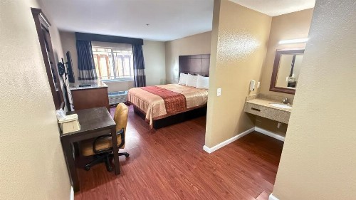 Valley Inn - image 29