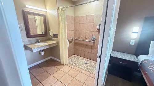 Valley Inn - image 7
