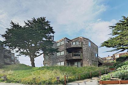 New Listing! Beachfront Pajaro Dunes Penthouse condo