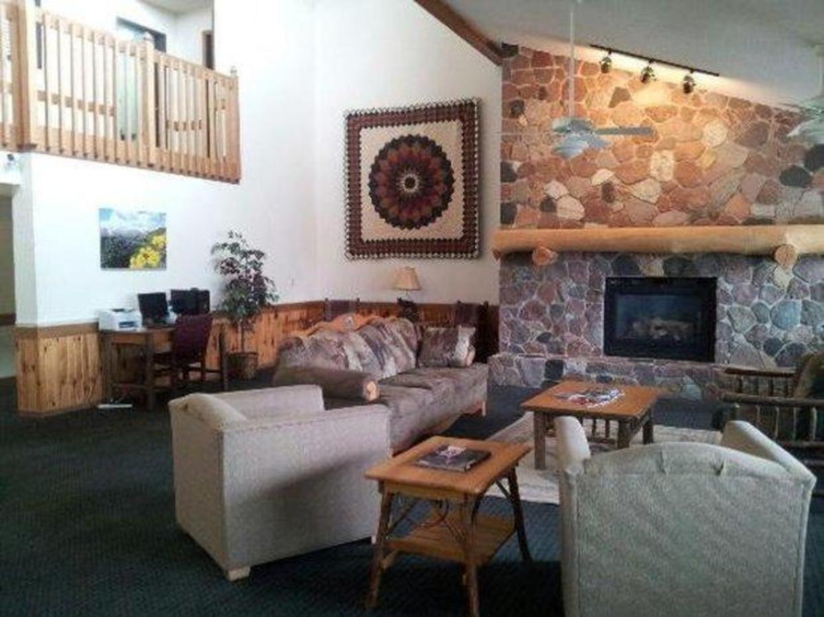 Boarders Inn & Suites by Cobblestone Hotels – Wautoma - image 4