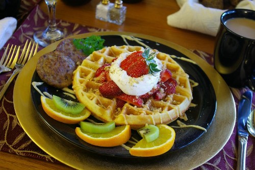 Brookside Mountain Mist Inn - image 7