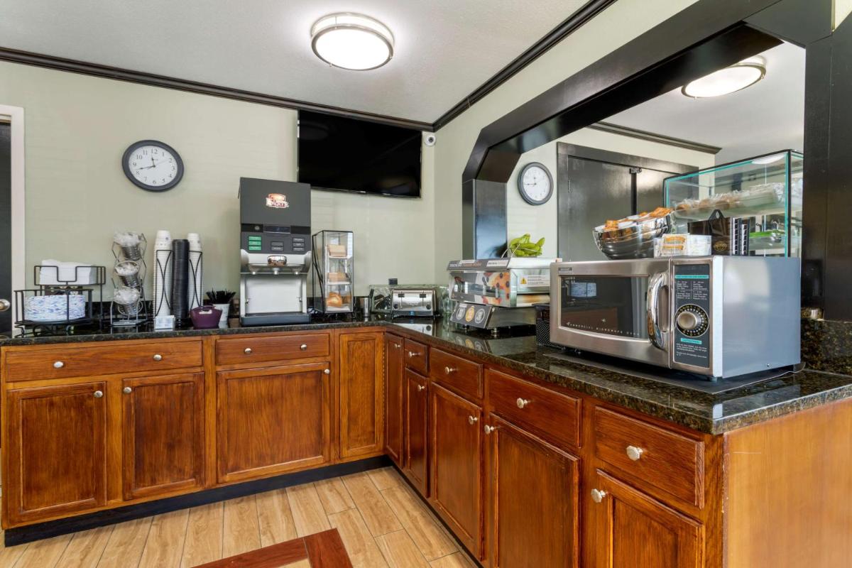 Best Western Smoky Mountain Inn - image 4
