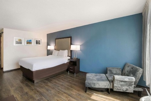 Clarion Hotel Conference Center - image 29