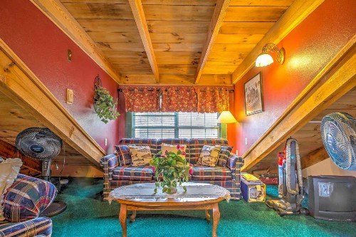 Serene Cabin in the Smokies with 2 Decks and Hot Tub! - image 6