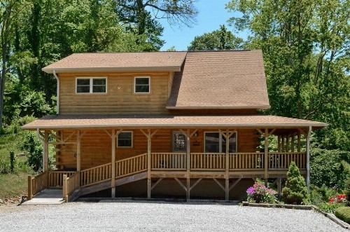 Updated Mountain Cabin! home