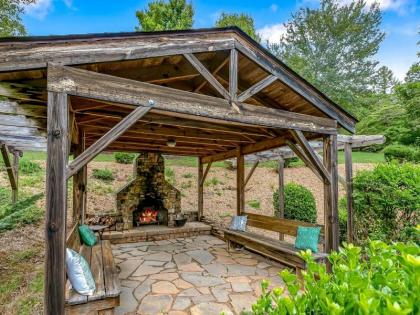 Blue Mountain Hideaway