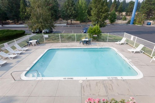 Motel 6 Weed - Mount Shasta - image 10