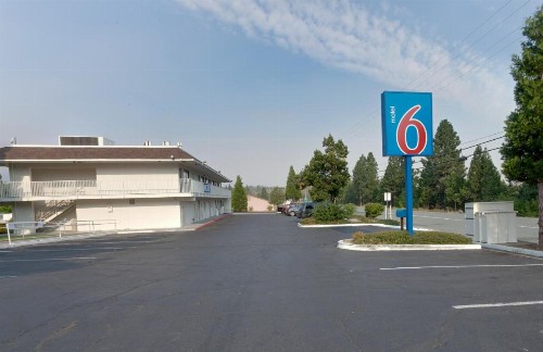 Motel 6 Weed - Mount Shasta - image 2