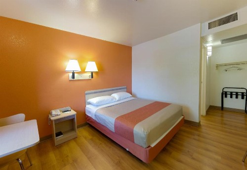 Motel 6 Weed - Mount Shasta - image 23