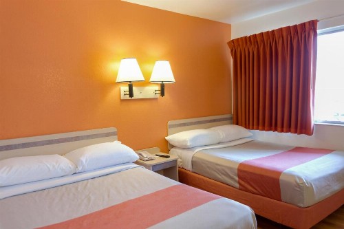 Motel 6 Weed - Mount Shasta - image 26