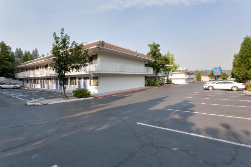 Motel 6 Weed - Mount Shasta - image 3