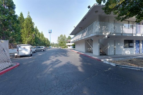Motel 6 Weed - Mount Shasta - image 5