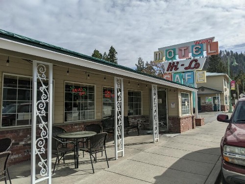 Hi-Lo Motel Cafe and RV Park - image 4