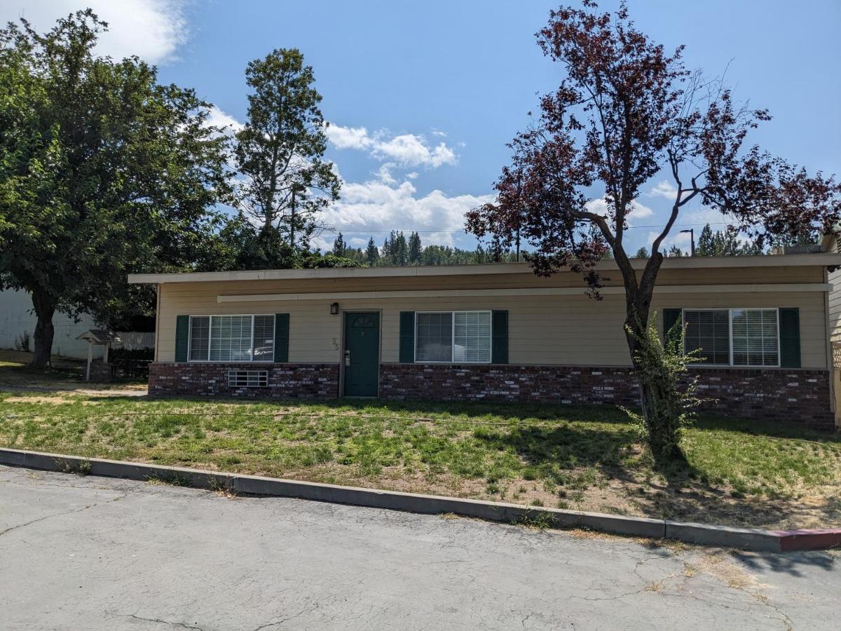 Hi-Lo Motel Cafe and RV Park - image 7