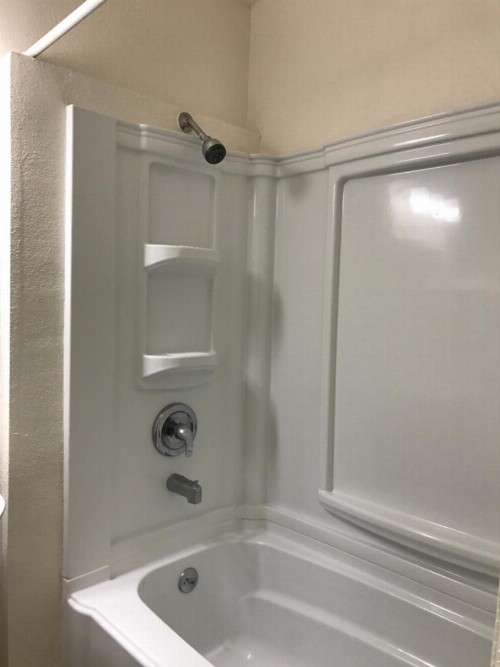 Townhouse Motel - image 10