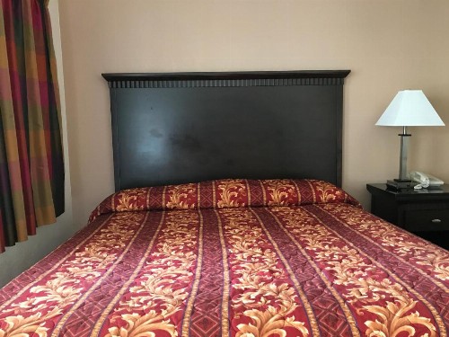 Townhouse Motel - image 20