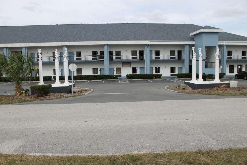 Quality Inn - Weeki Wachee - image 1