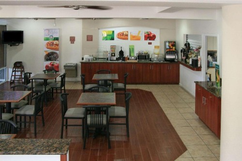 Quality Inn - Weeki Wachee - image 7