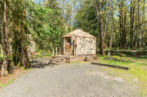 Mount Hood Village Premium Yurt 4 - image 4