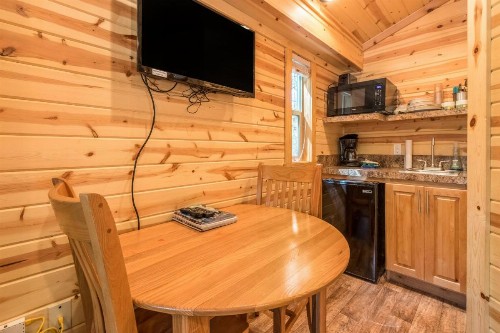 Mount Hood Village Deluxe Cabin 5 - image 14