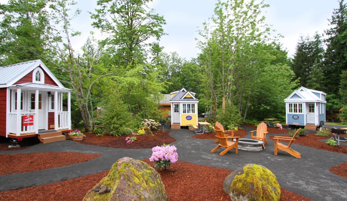 Mount Hood Village Deluxe Cabin 5 - image 2