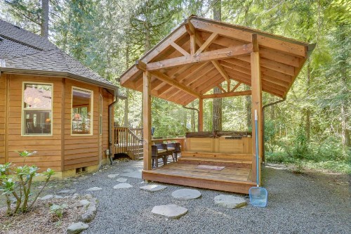 Salmon River Lodge - image 10