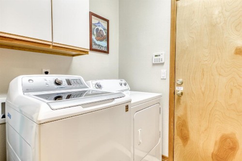 Clark's Mountain Condo - image 10