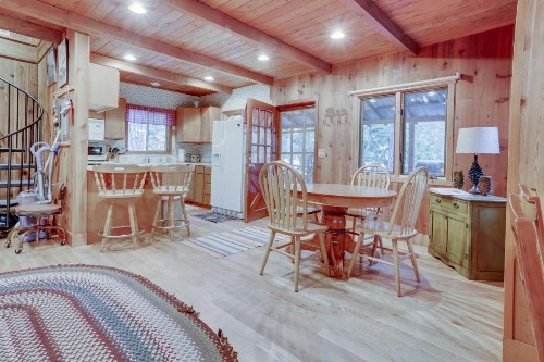 Papa Bear Cabin - image 5