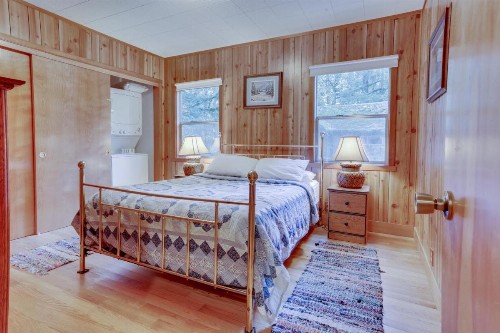 Papa Bear Cabin - image 7