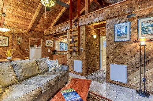 Pappy's Cabin - image 4
