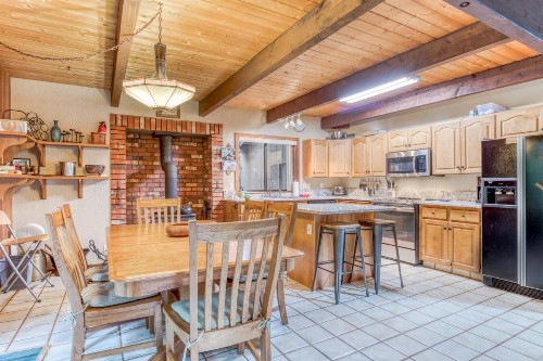 Mountain Meadow Lodge - image 12