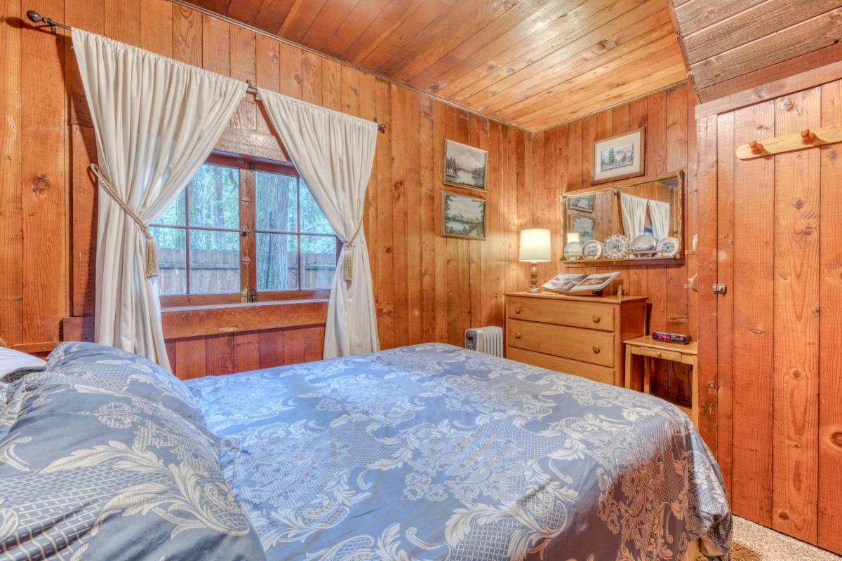 Old Smokey Cabin - image 6