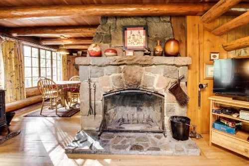 Zoe's Log Cabin - image 11