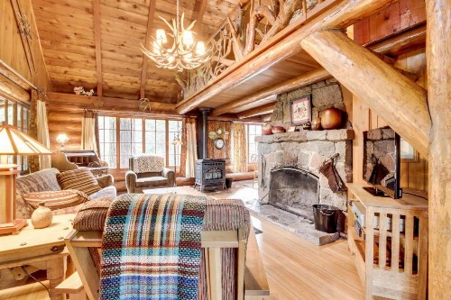 Zoe's Log Cabin - image 7