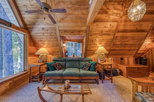 Clear Creek Cabin - image 10
