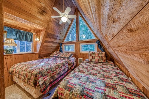 Clear Creek Cabin - image 8